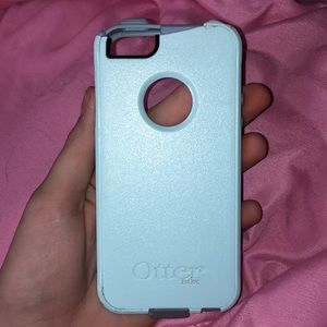 Blue/Grey Blue Otterbox iPhone 5, 5s, and SE.